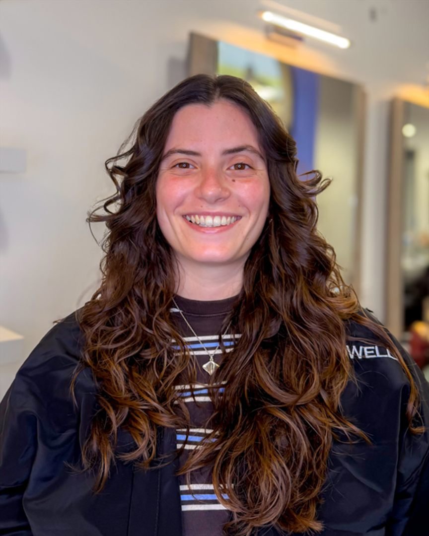 Cabello rizado con corte método curly
